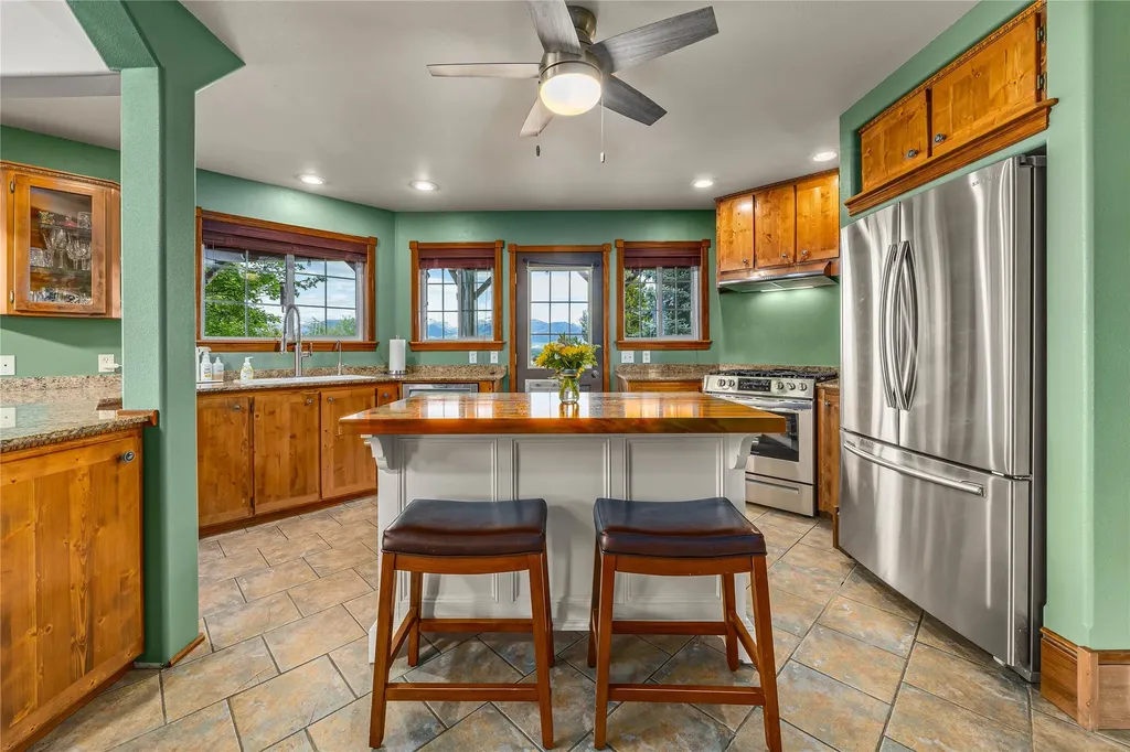 674 Bittersweet Way Corvallis MT 59828