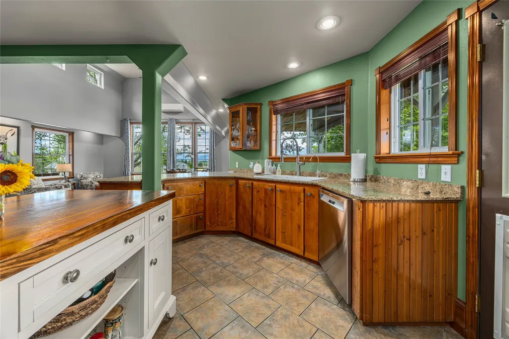 674 Bittersweet Way Corvallis MT 59828