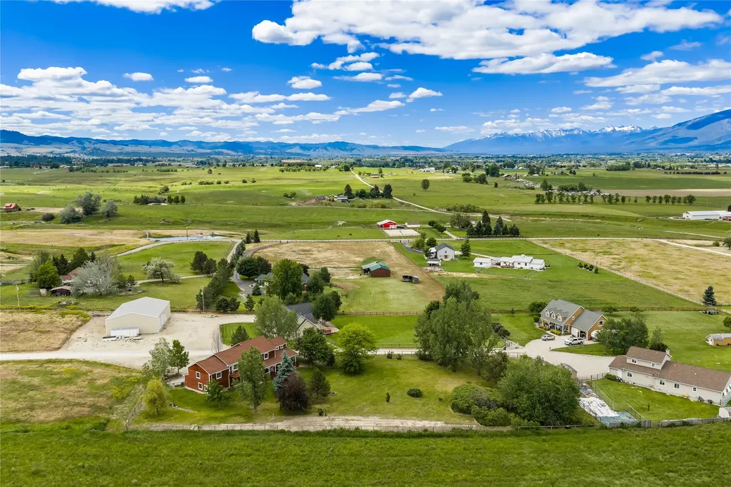 674 Bittersweet Way Corvallis MT 59828