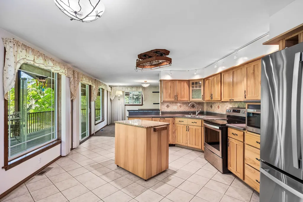 142 W Reserve Drive Kalispell MT 59901