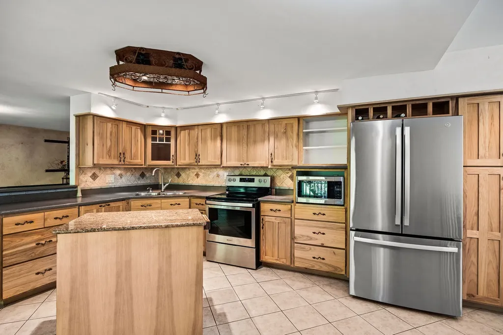 142 W Reserve Drive Kalispell MT 59901