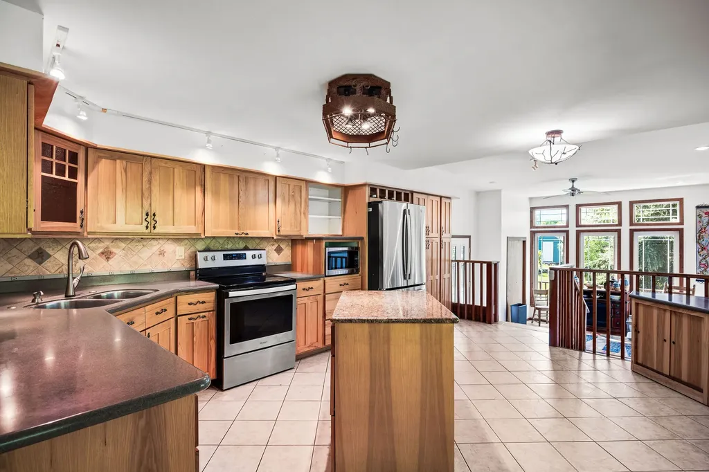 142 W Reserve Drive Kalispell MT 59901