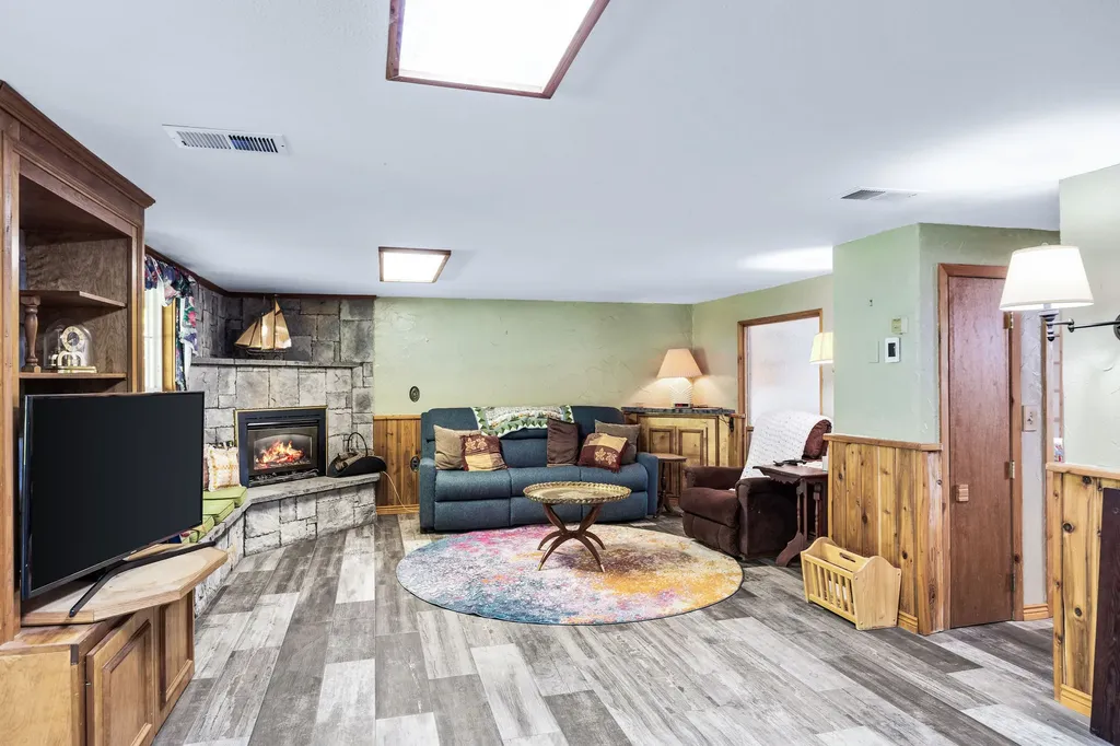 142 W Reserve Drive Kalispell MT 59901