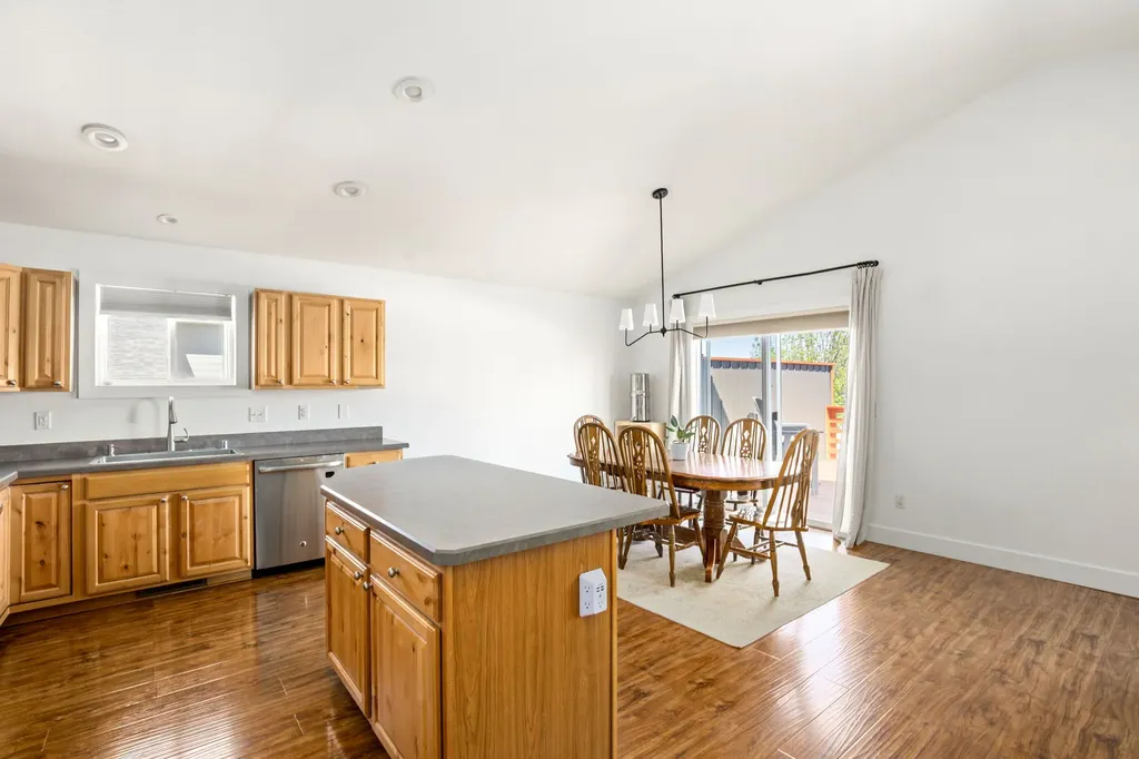 213 38th Avenue NE Great Falls MT 59404