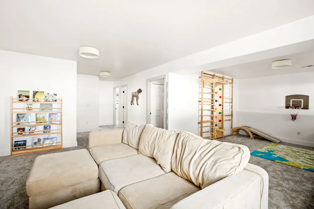 213 38th Avenue NE Great Falls MT 59404
