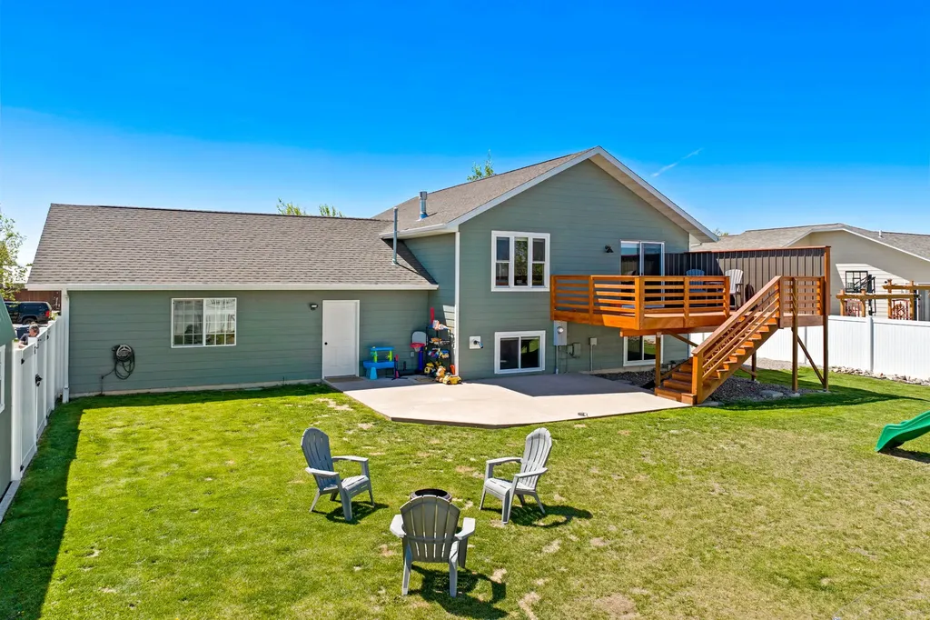 213 38th Avenue NE Great Falls MT 59404