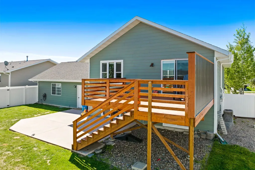 213 38th Avenue NE Great Falls MT 59404