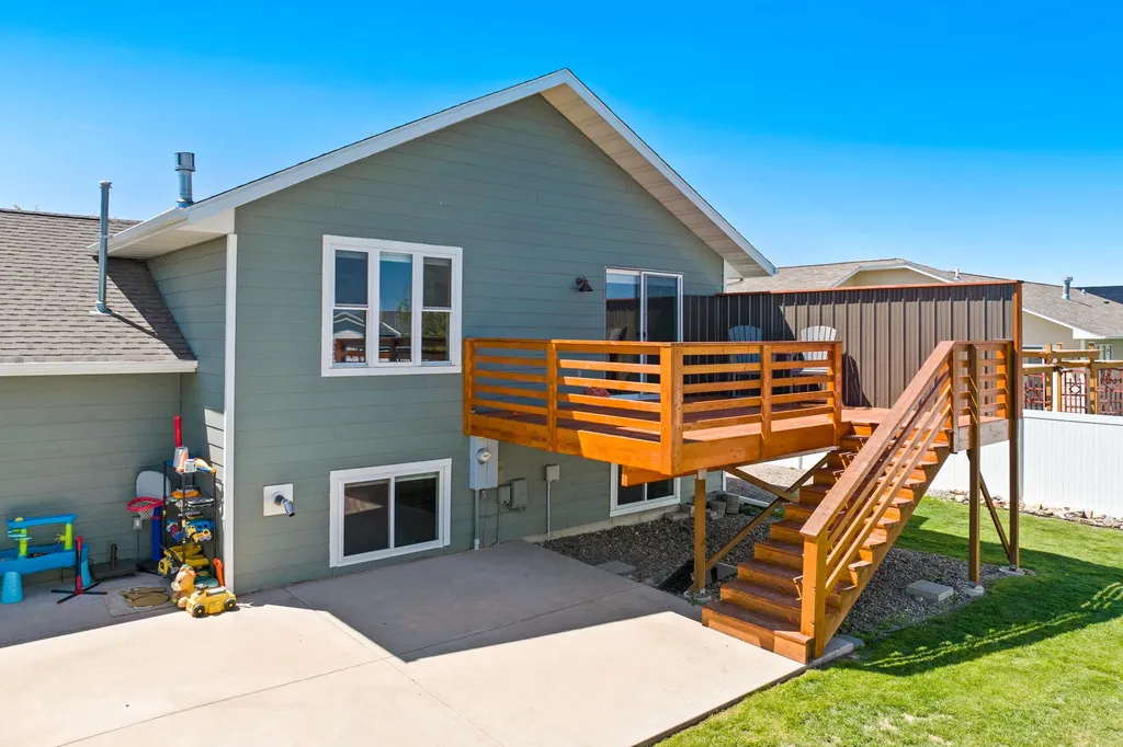 213 38th Avenue NE Great Falls MT 59404