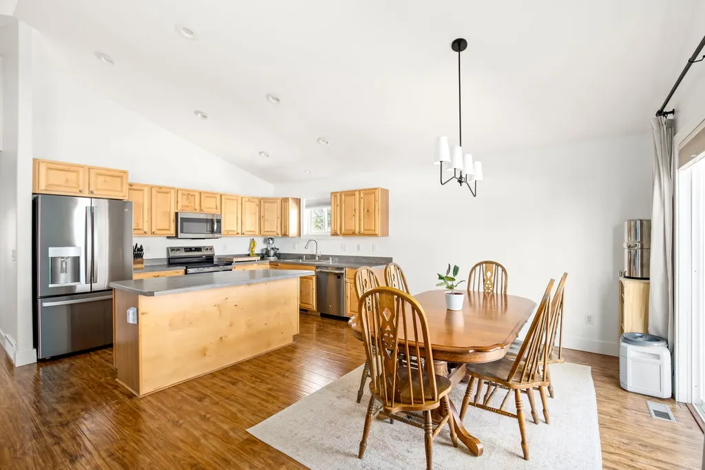 213 38th Avenue NE Great Falls MT 59404