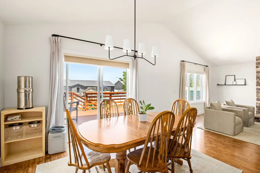 213 38th Avenue NE Great Falls MT 59404