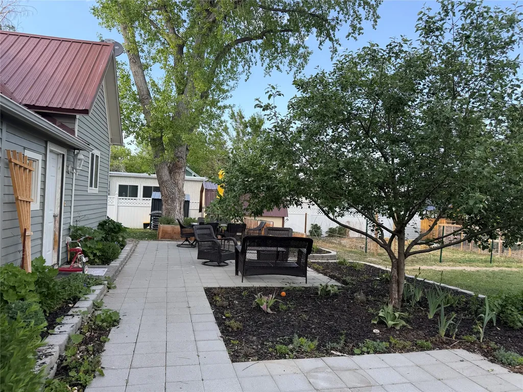 118 2nd Street N Cascade MT 59421