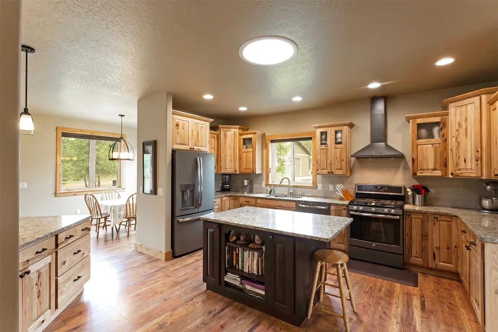 5565 White Tail Lane Florence MT 59833