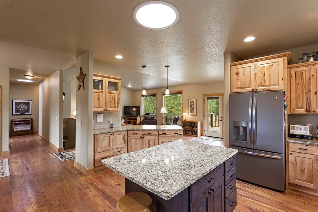 5565 White Tail Lane Florence MT 59833