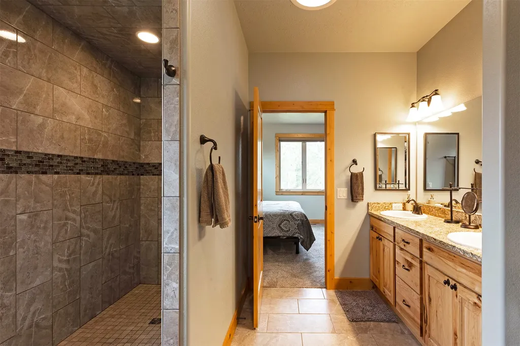 5565 White Tail Lane Florence MT 59833