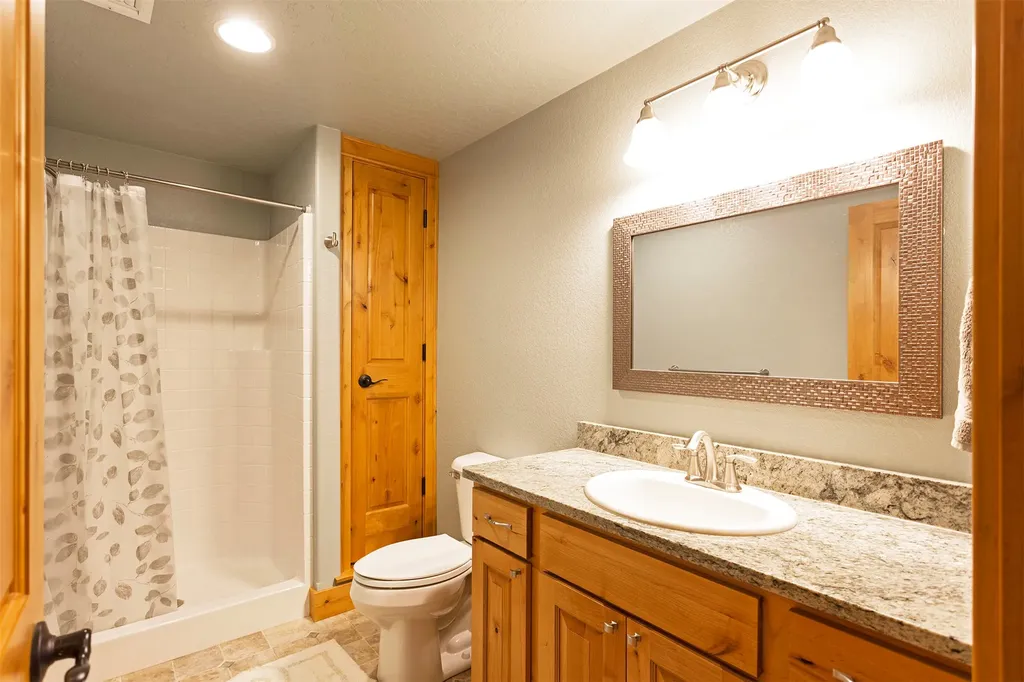 5565 White Tail Lane Florence MT 59833