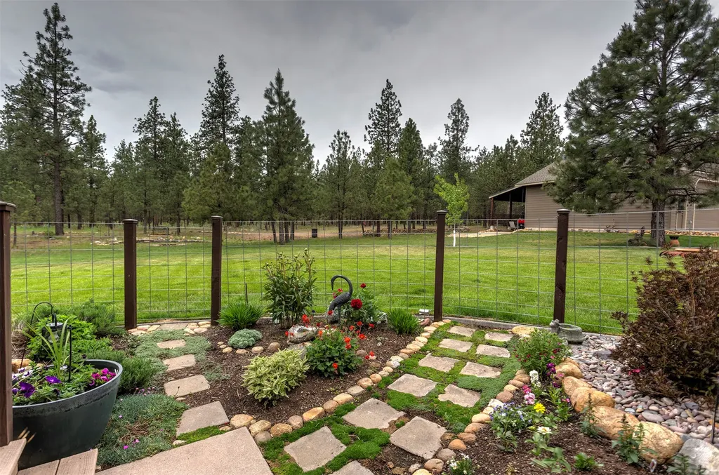 5565 White Tail Lane Florence MT 59833