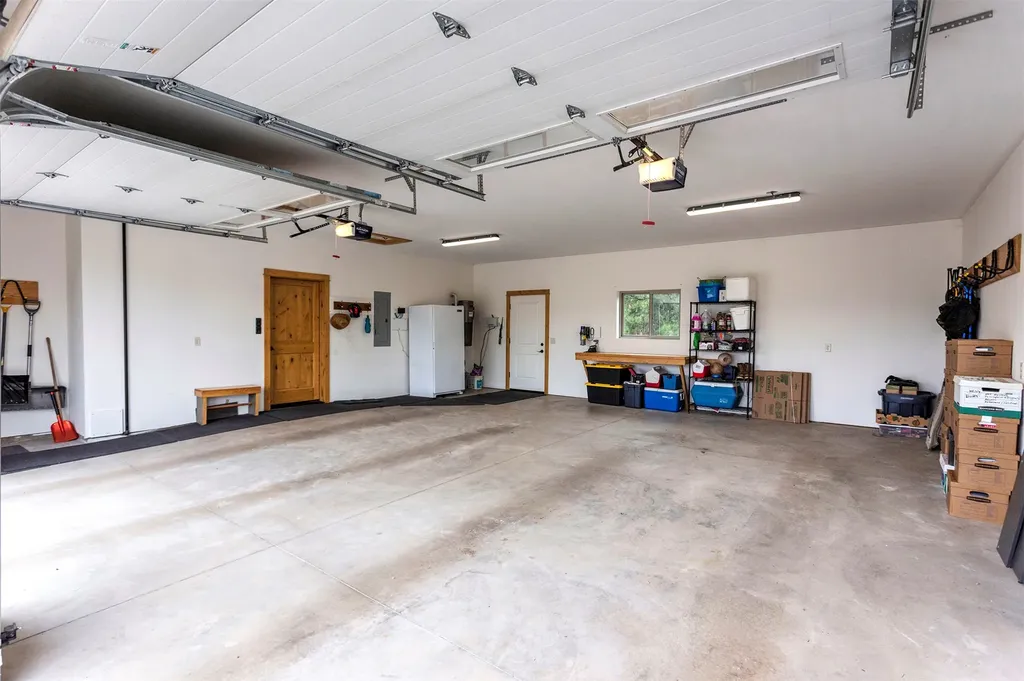 5565 White Tail Lane Florence MT 59833