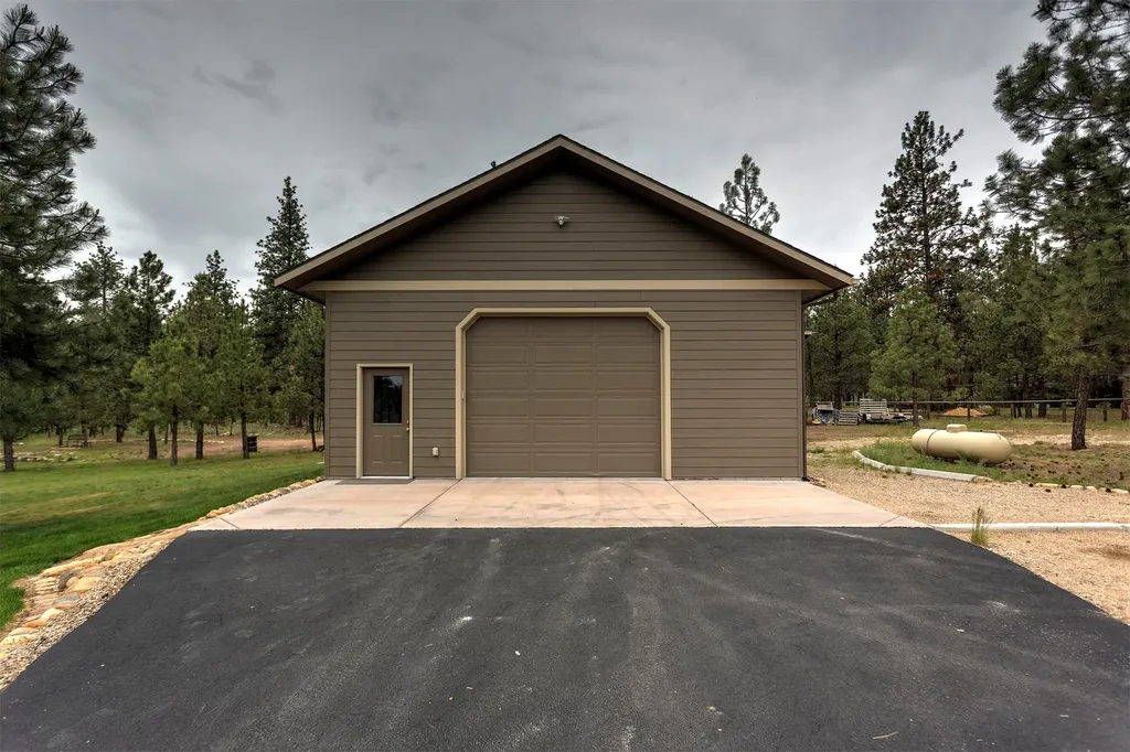 5565 White Tail Lane Florence MT 59833
