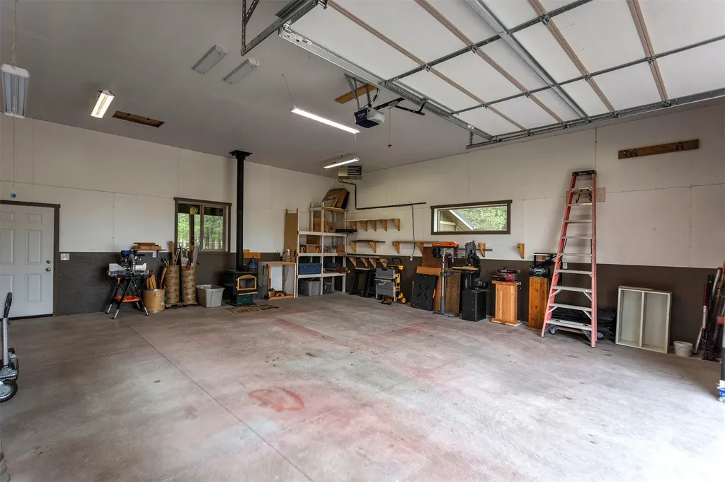 5565 White Tail Lane Florence MT 59833