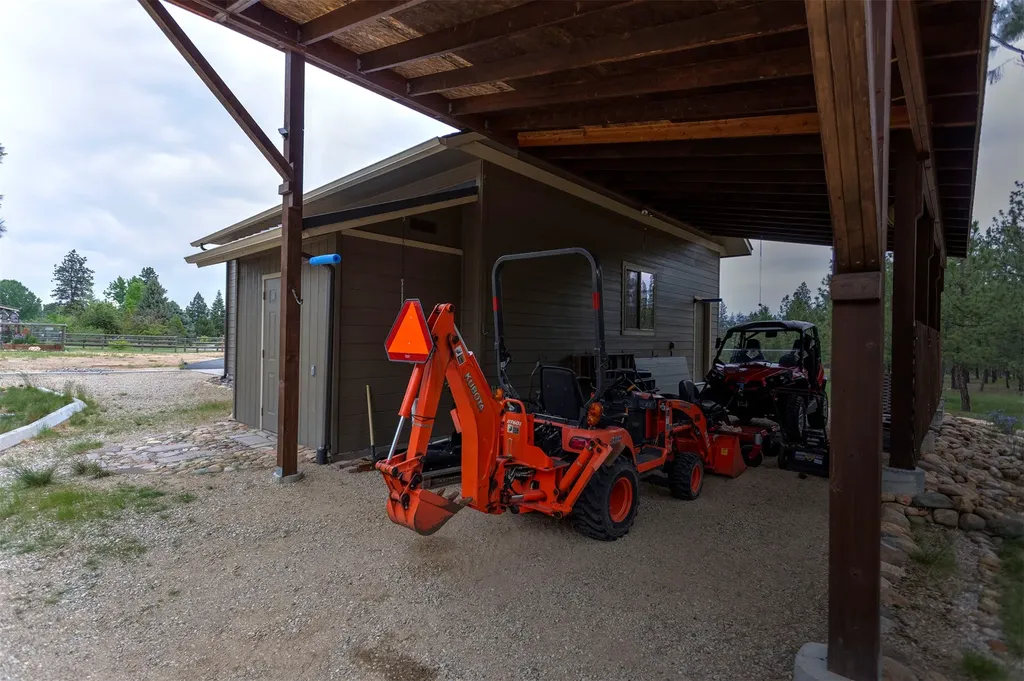 5565 White Tail Lane Florence MT 59833