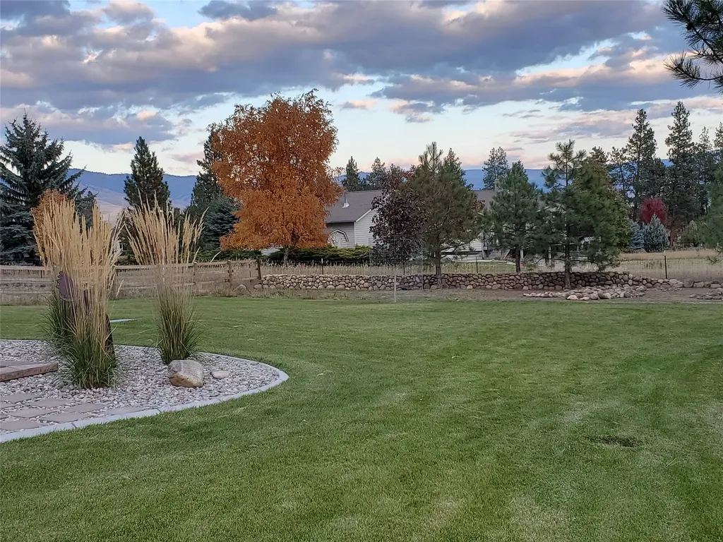 5565 White Tail Lane Florence MT 59833
