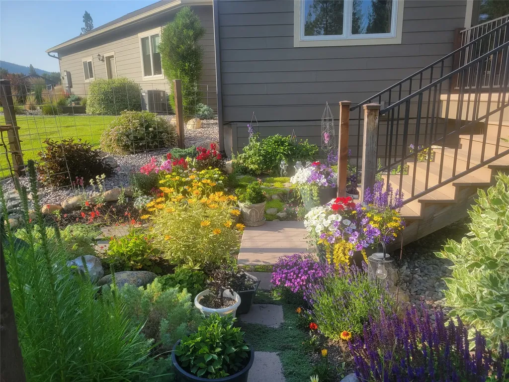 5565 White Tail Lane Florence MT 59833