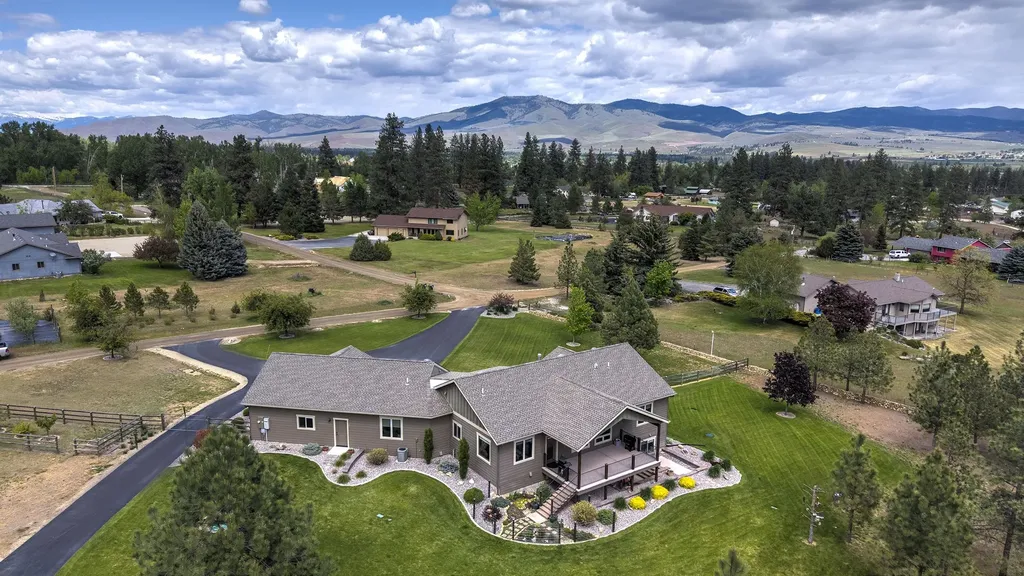 5565 White Tail Lane Florence MT 59833