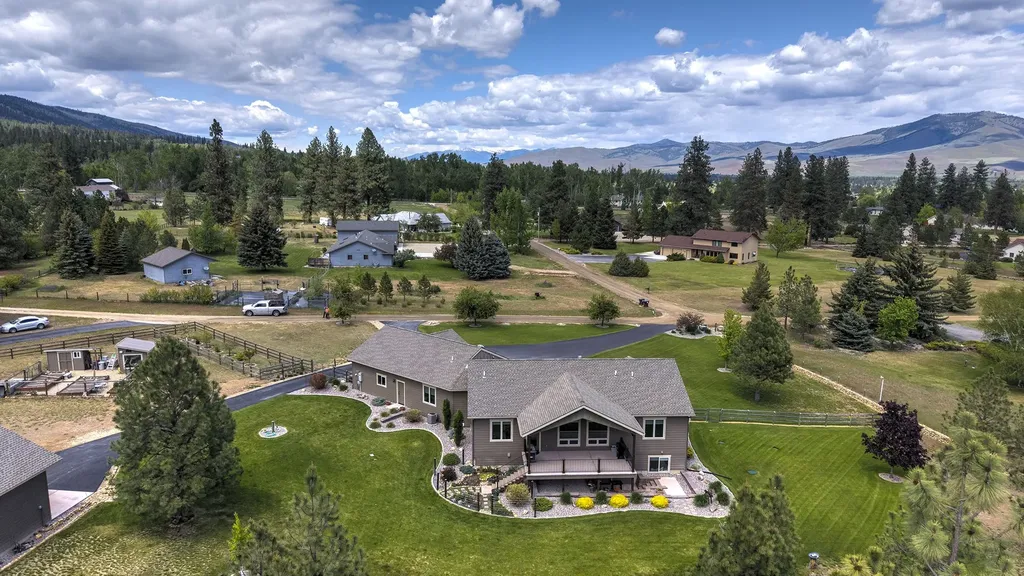 5565 White Tail Lane Florence MT 59833