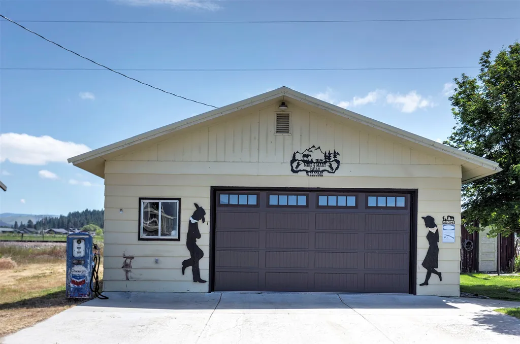 3552 Eastside Highway Stevensville MT 59870
