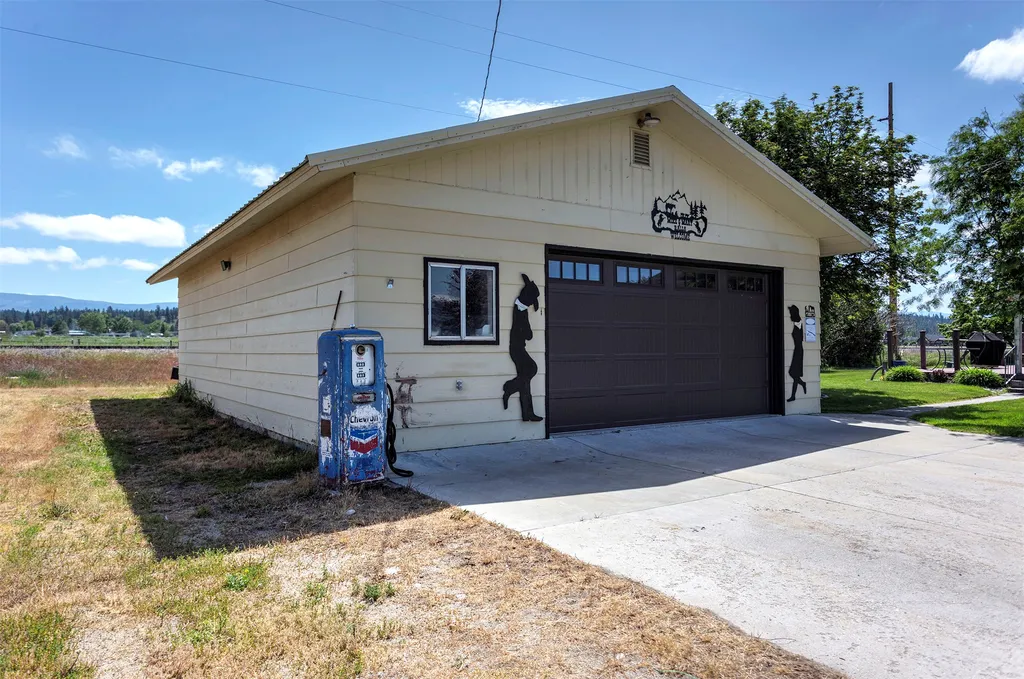 3552 Eastside Highway Stevensville MT 59870