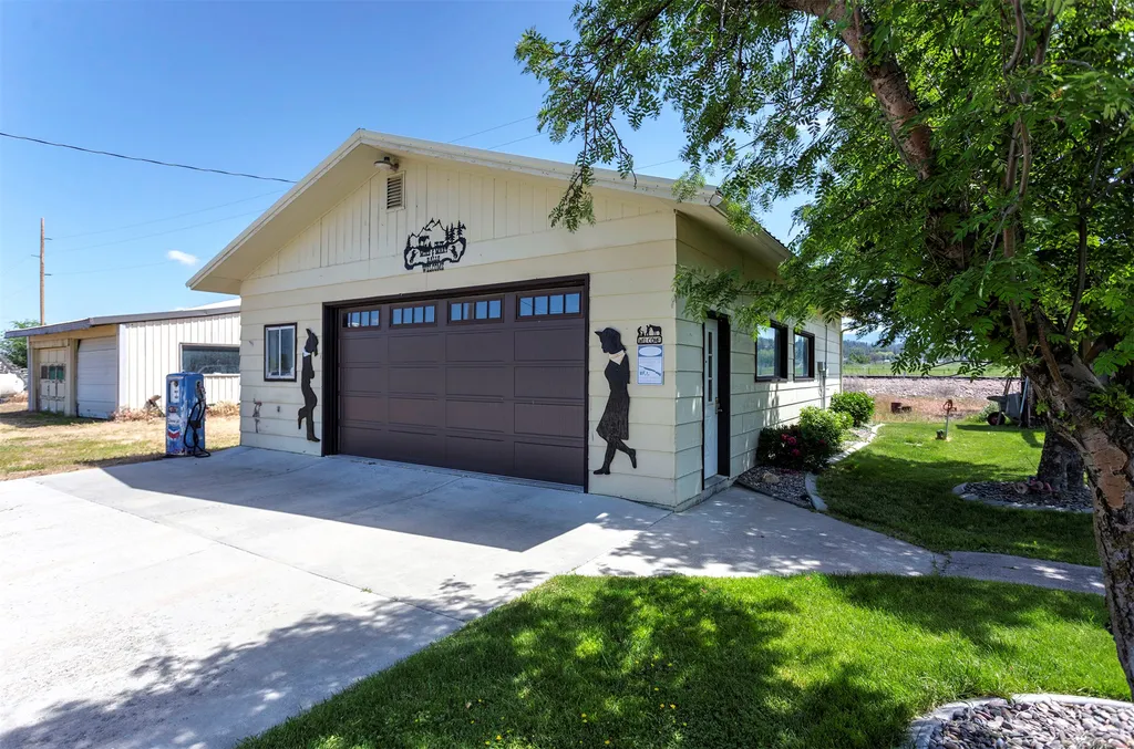 3552 Eastside Highway Stevensville MT 59870