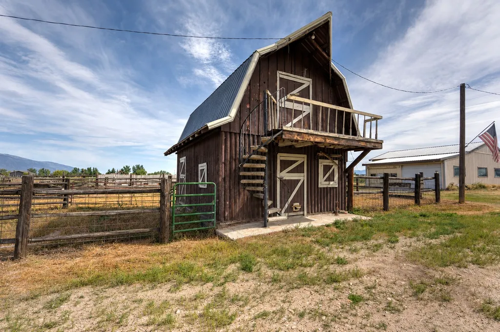 3552 Eastside Highway Stevensville MT 59870