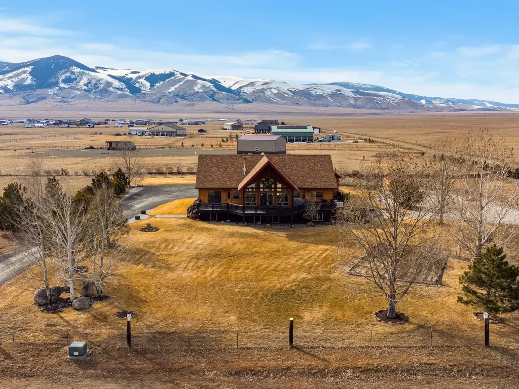 95 Cactus Lane Townsend MT 59644