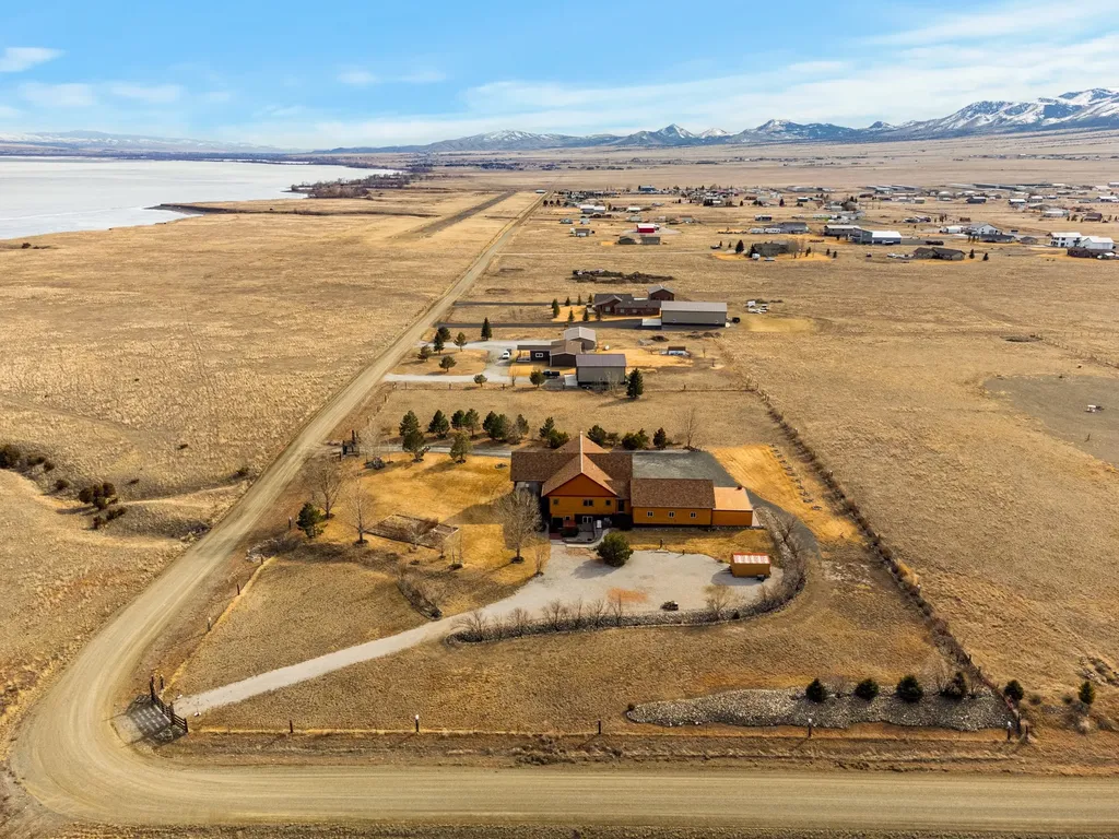 95 Cactus Lane Townsend MT 59644
