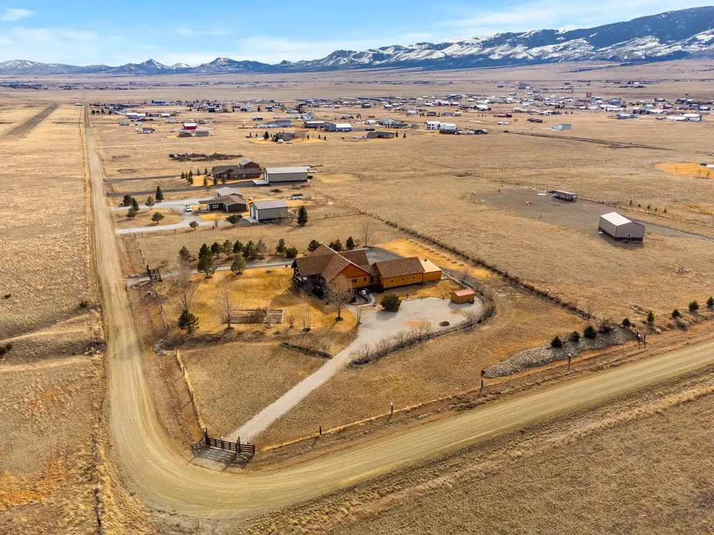 95 Cactus Lane Townsend MT 59644
