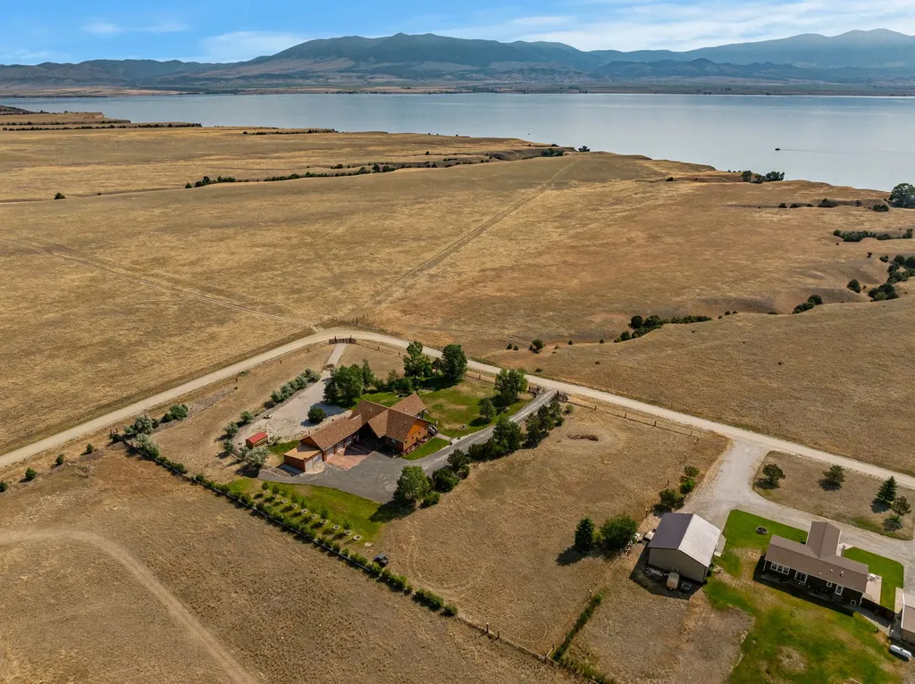 95 Cactus Lane Townsend MT 59644