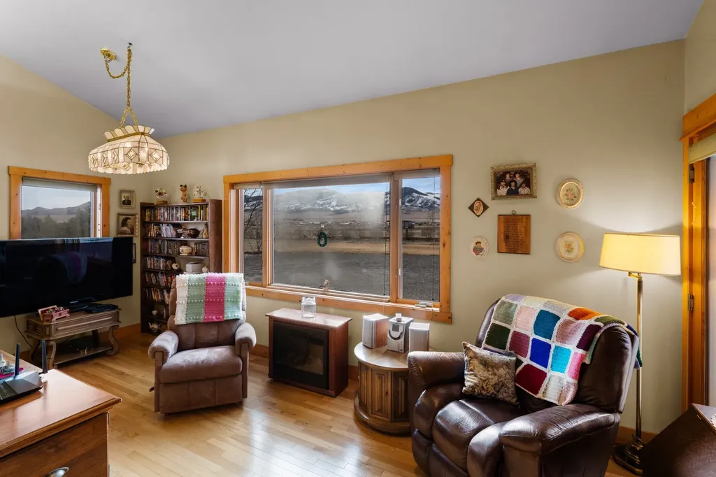 95 Cactus Lane Townsend MT 59644