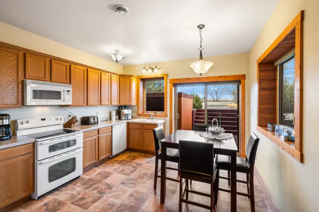 95 Cactus Lane Townsend MT 59644