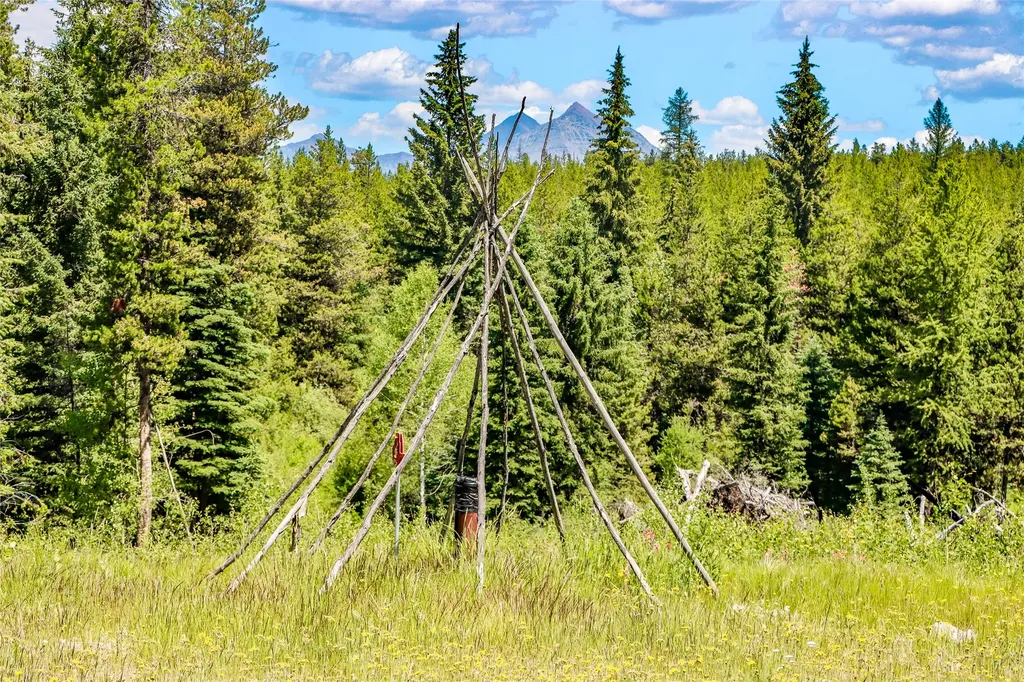 16445 North Fork Road Polebridge MT 59928