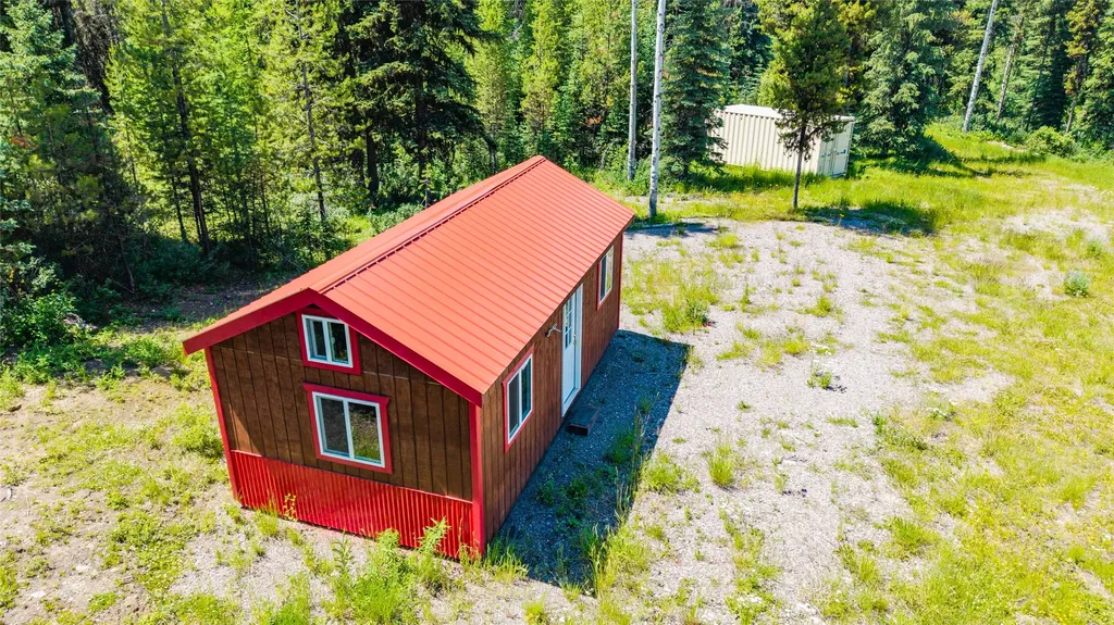 16445 North Fork Road Polebridge MT 59928