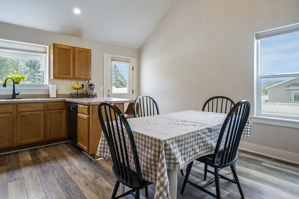 2 Empire Loop Kalispell MT 59901