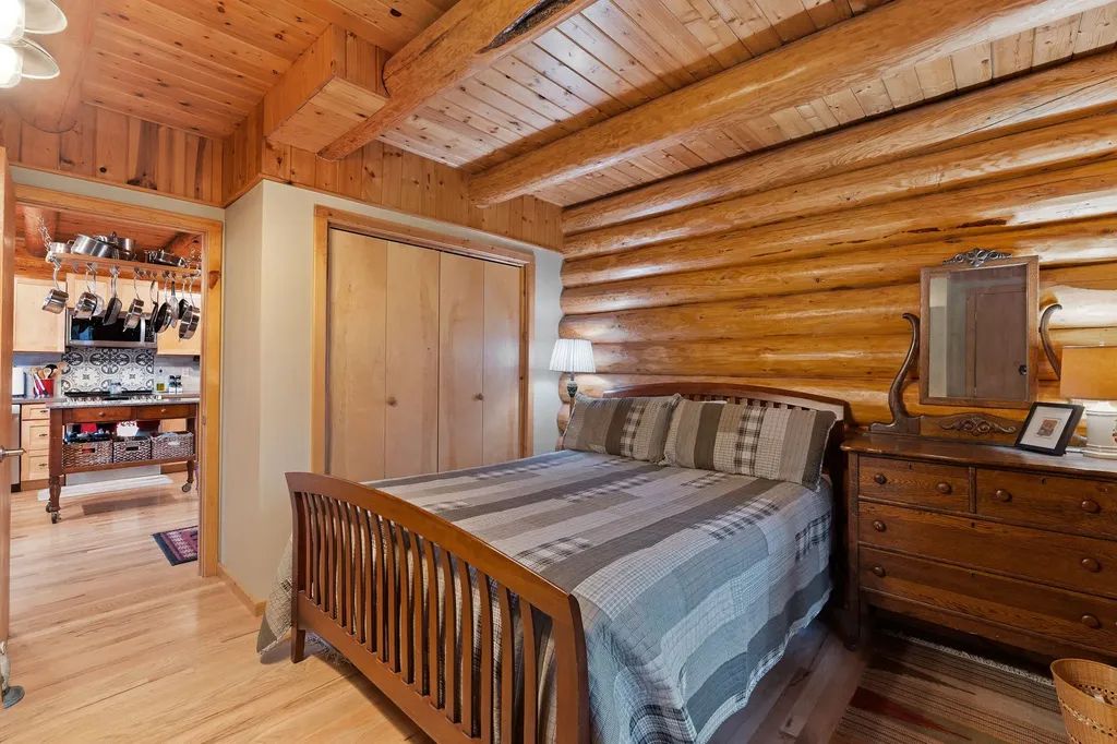 1087 Lakeview Lane Columbia Falls MT 59912