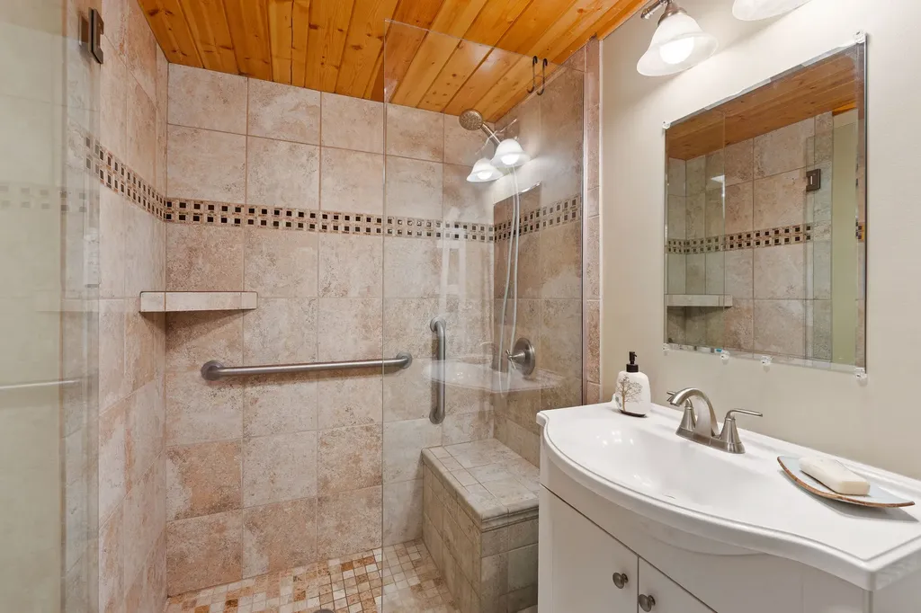 1087 Lakeview Lane Columbia Falls MT 59912