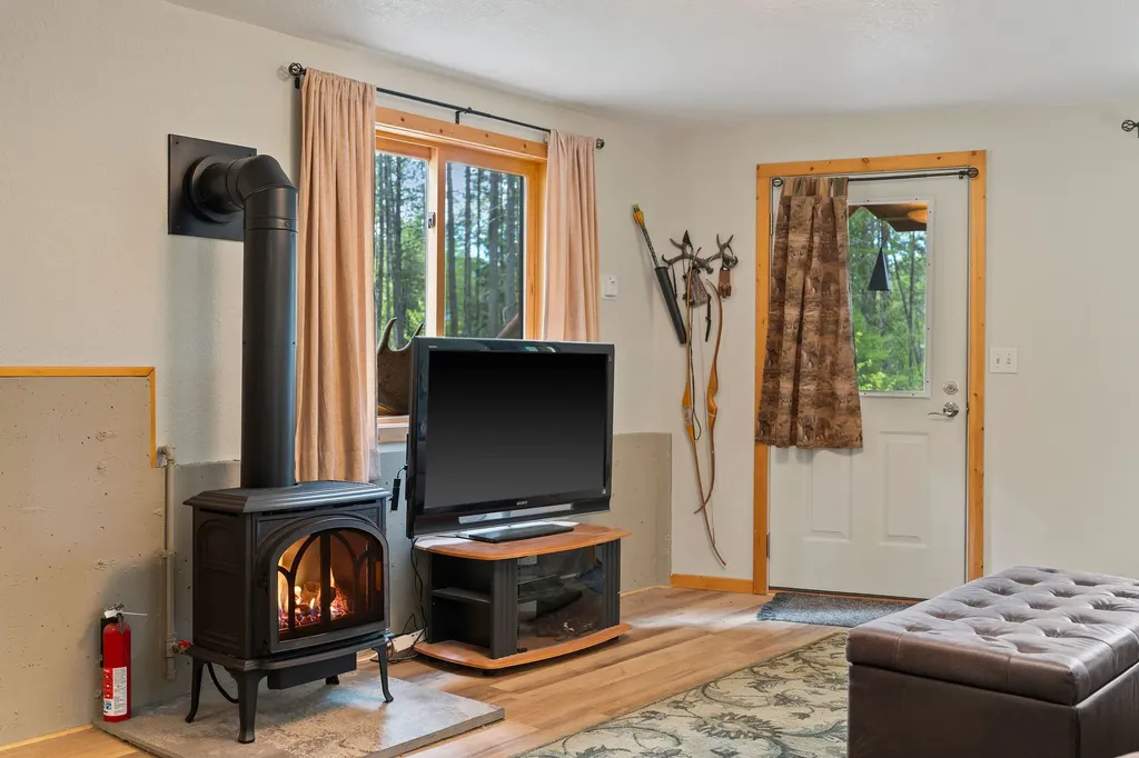 1087 Lakeview Lane Columbia Falls MT 59912