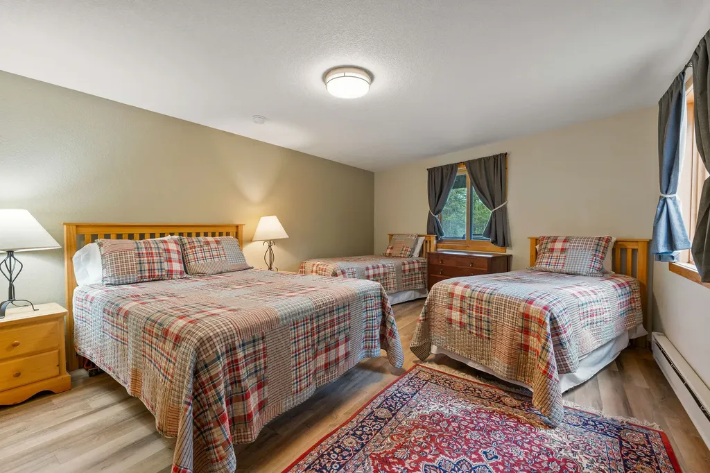 1087 Lakeview Lane Columbia Falls MT 59912