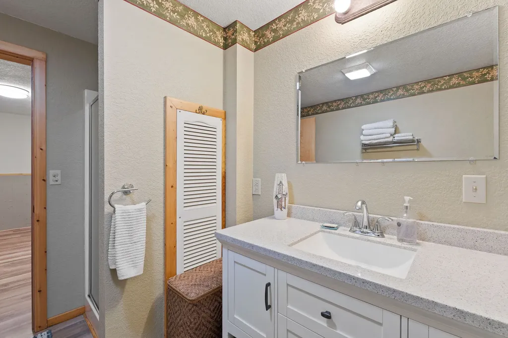 1087 Lakeview Lane Columbia Falls MT 59912