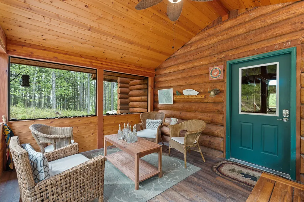 1087 Lakeview Lane Columbia Falls MT 59912