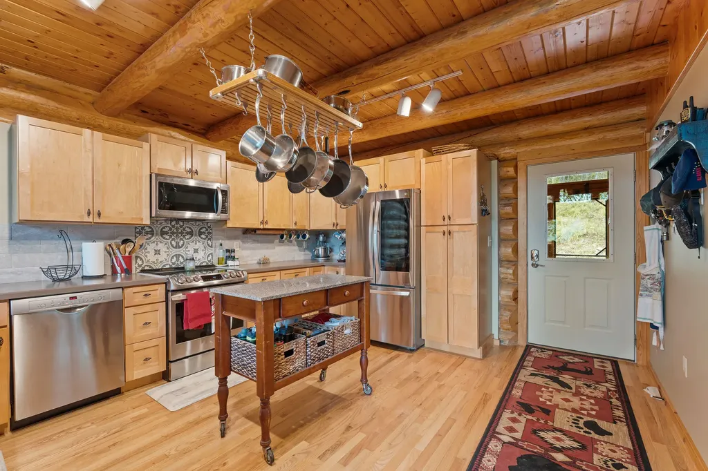 1087 Lakeview Lane Columbia Falls MT 59912