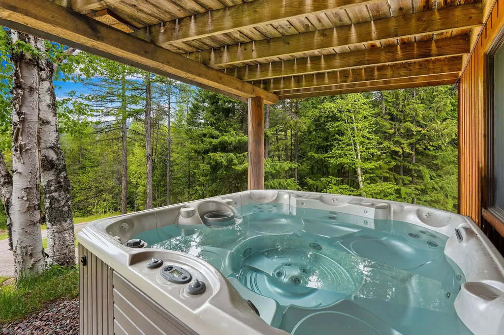 1087 Lakeview Lane Columbia Falls MT 59912