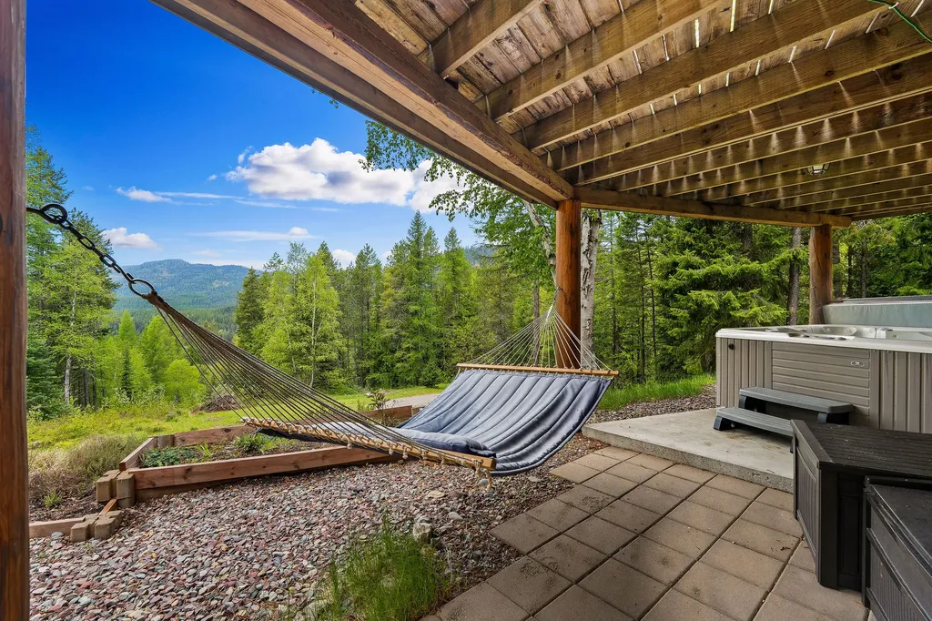 1087 Lakeview Lane Columbia Falls MT 59912